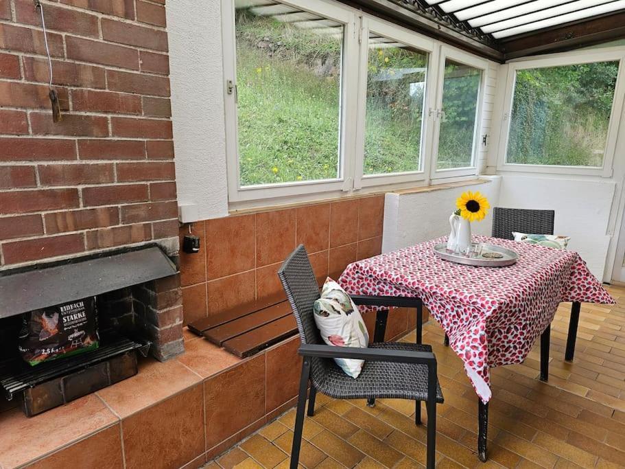 Grosse Ferienwohnung Am Waldrand シェーナウ エクステリア 写真