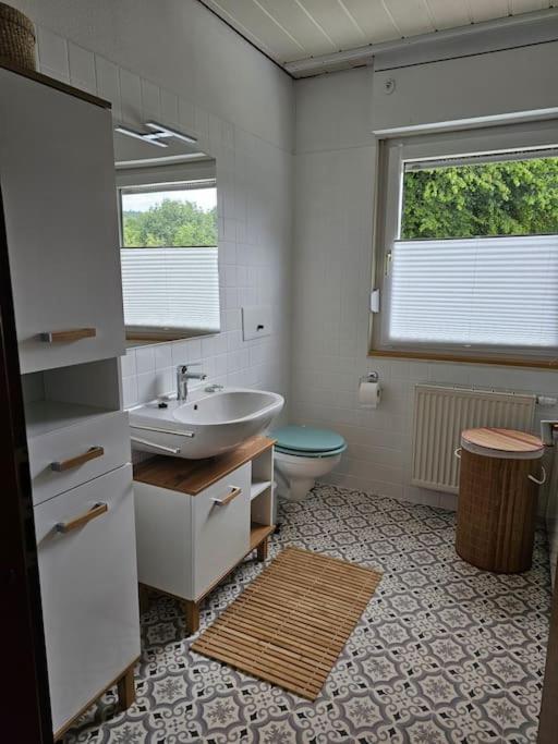 Grosse Ferienwohnung Am Waldrand シェーナウ エクステリア 写真